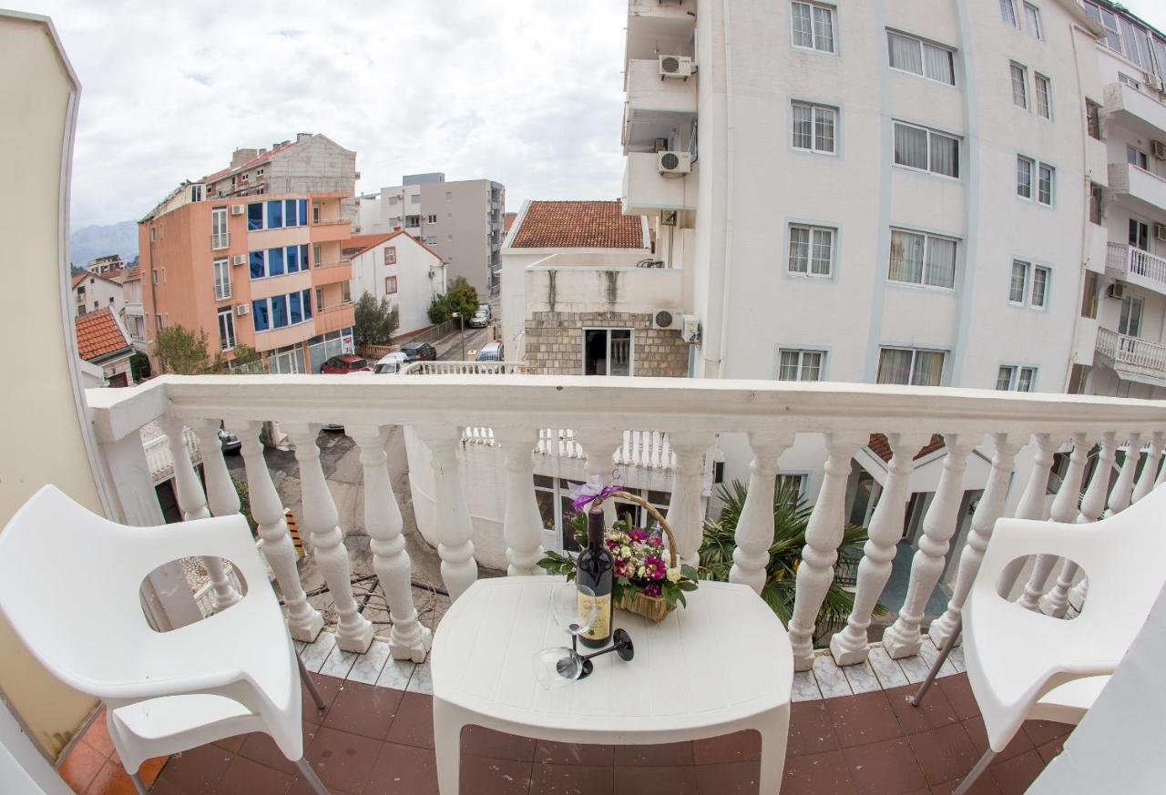 Apartments & Rooms Nikolic Budva Eksteriør billede