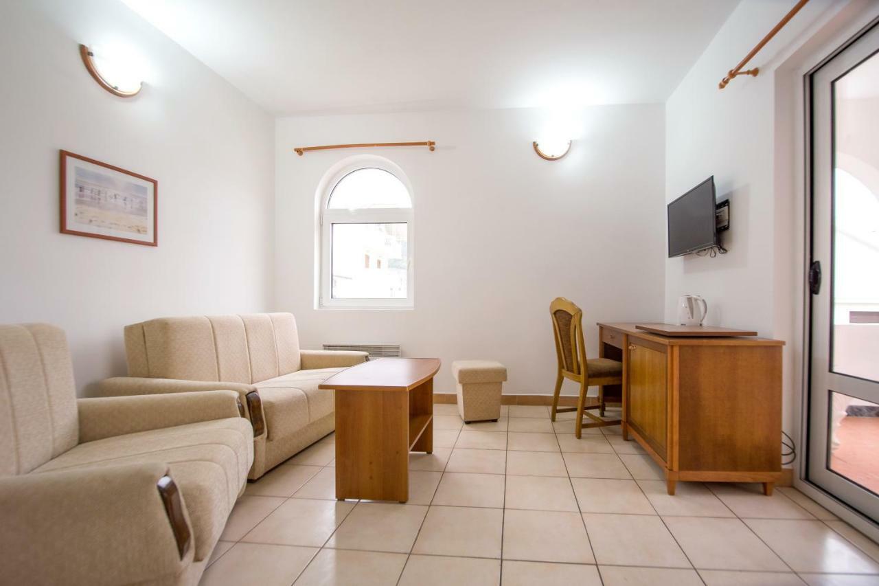 Apartments & Rooms Nikolic Budva Eksteriør billede