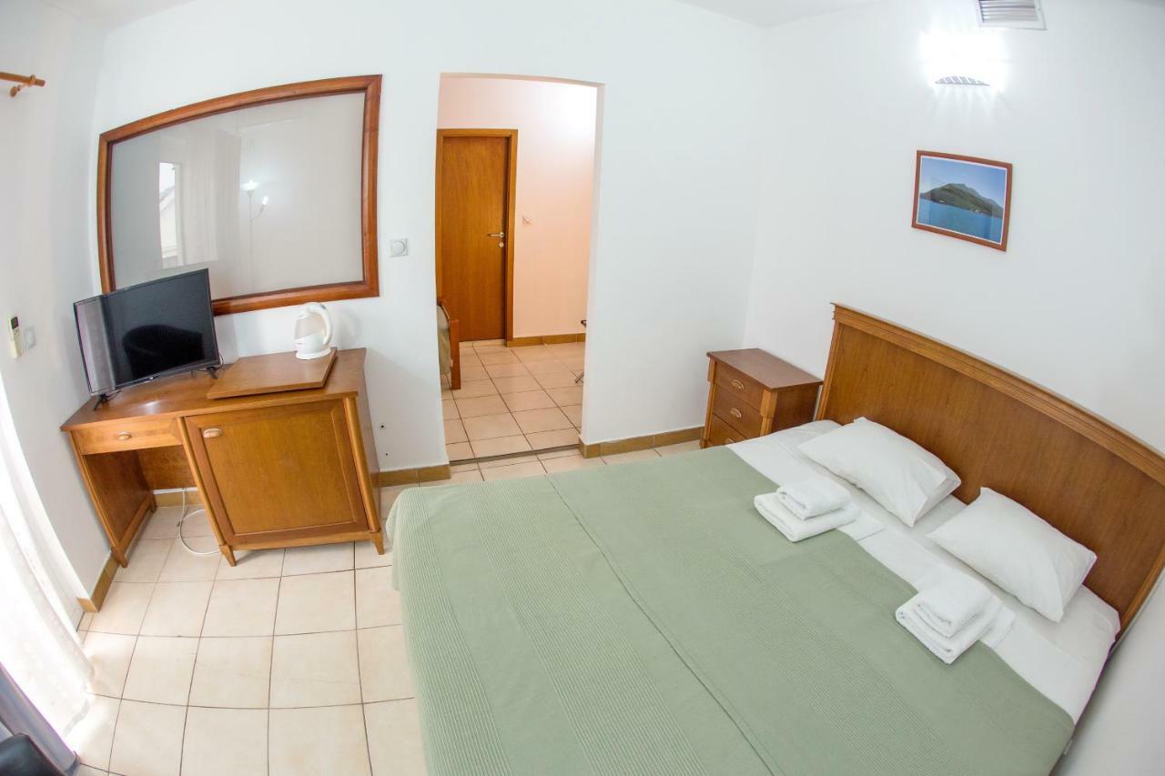 Apartments & Rooms Nikolic Budva Eksteriør billede