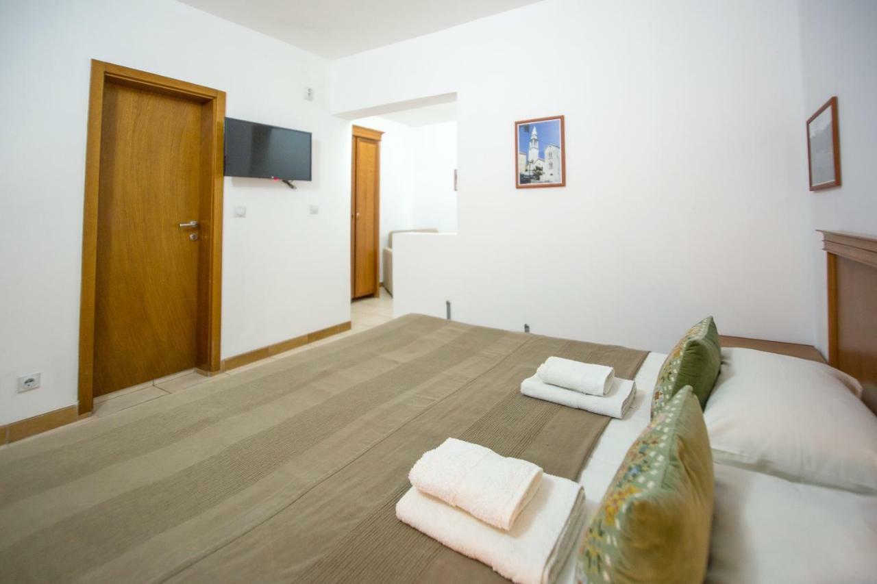 Apartments & Rooms Nikolic Budva Eksteriør billede